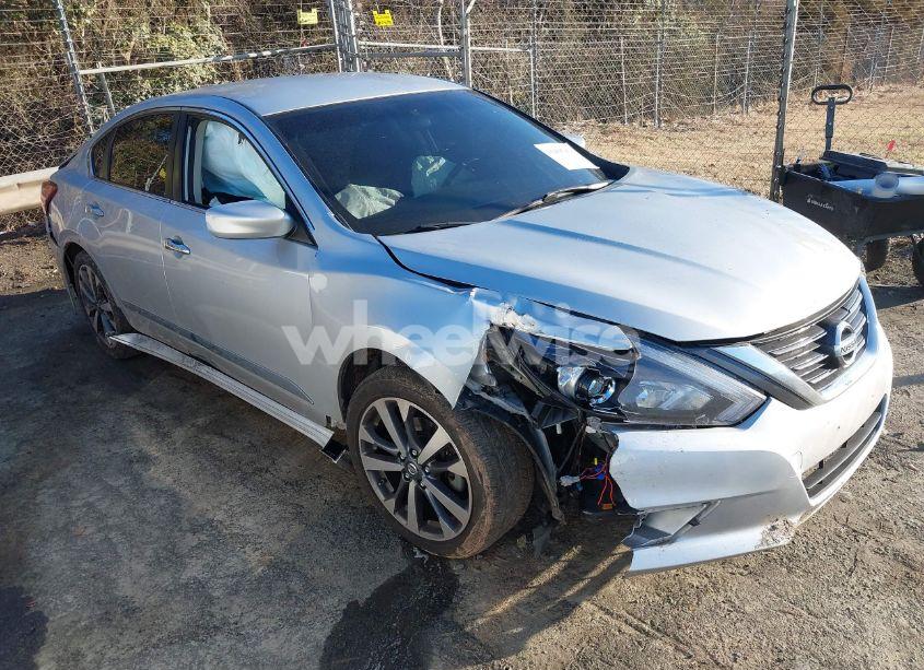 2016 Nissan Altima 2.5 SR (VIN 1N4AL3AP1GC293348) main photo