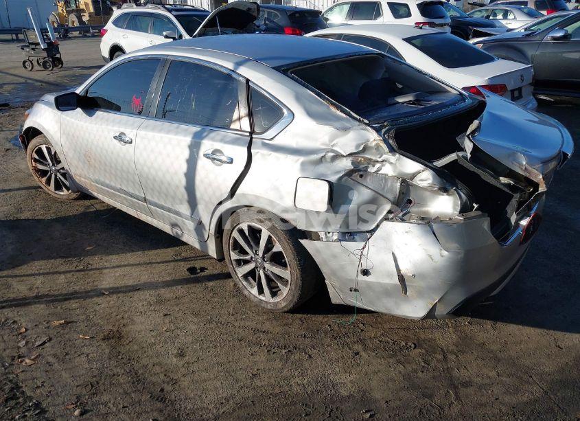 Photo 3 of 2016 Nissan Altima 2.5 SR (VIN 1N4AL3AP1GC293348)