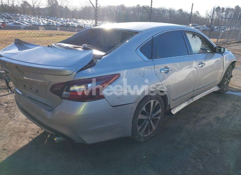 Photo 4 of 2016 Nissan Altima 2.5 SR (VIN 1N4AL3AP1GC293348)