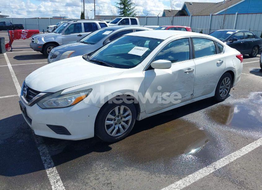 Photo 2 of 2016 Nissan Altima 2.5/2.5 S/2.5 SL/2.5 SR/2.5 SV (VIN 1N4AL3AP1GN305423)