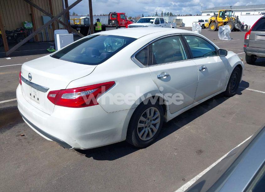 Photo 4 of 2016 Nissan Altima 2.5/2.5 S/2.5 SL/2.5 SR/2.5 SV (VIN 1N4AL3AP1GN305423)