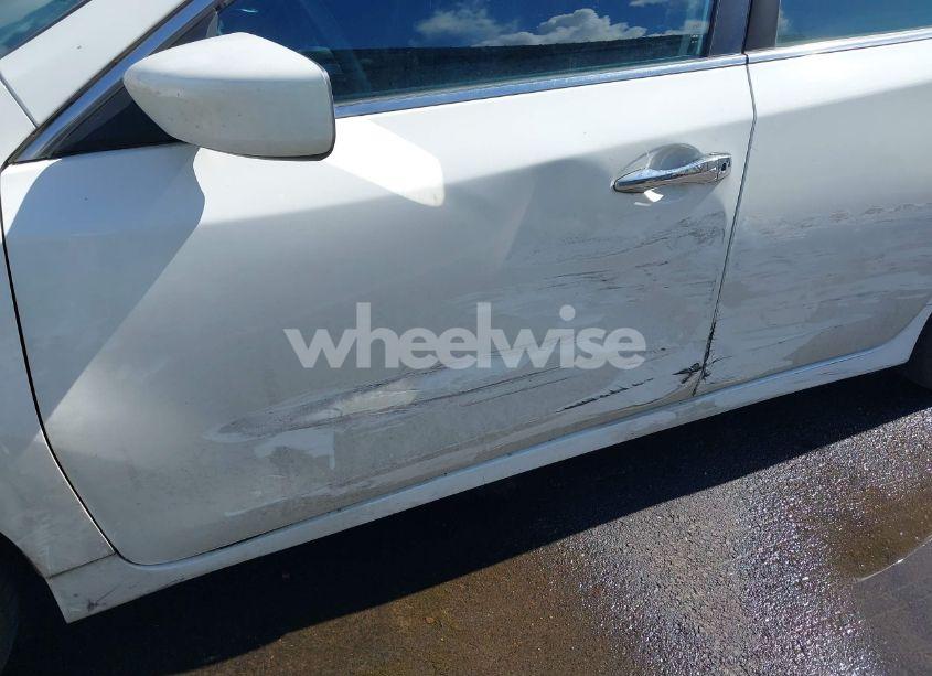 Photo 6 of 2016 Nissan Altima 2.5/2.5 S/2.5 SL/2.5 SR/2.5 SV (VIN 1N4AL3AP1GN305423)