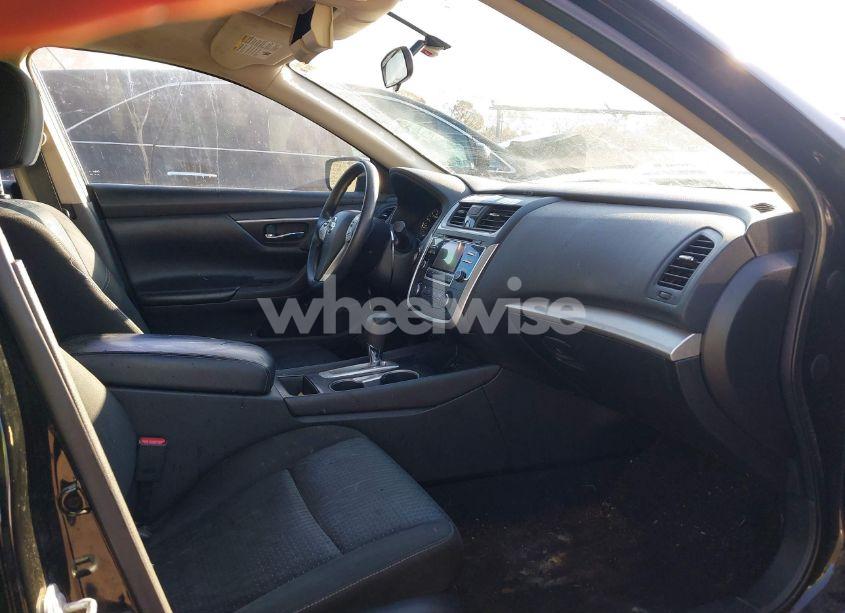 Photo 5 of 2016 Nissan Altima 2.5/2.5 S/2.5 SL/2.5 SR/2.5 SV (VIN 1N4AL3AP1GN311755)