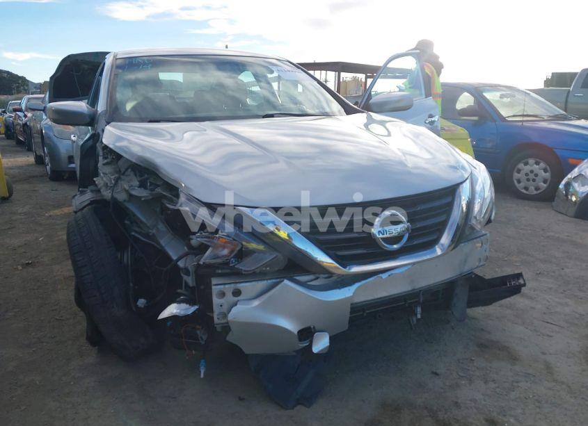 Photo 6 of 2016 Nissan Altima 2.5/2.5 S/2.5 SL/2.5 SR/2.5 SV (VIN 1N4AL3AP1GN326739)