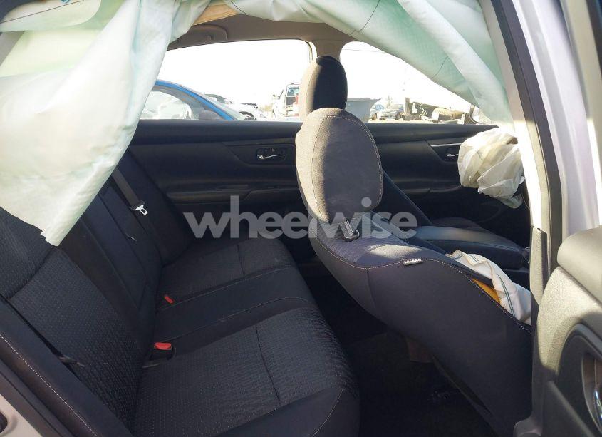 Photo 8 of 2016 Nissan Altima 2.5/2.5 S/2.5 SL/2.5 SR/2.5 SV (VIN 1N4AL3AP1GN326739)