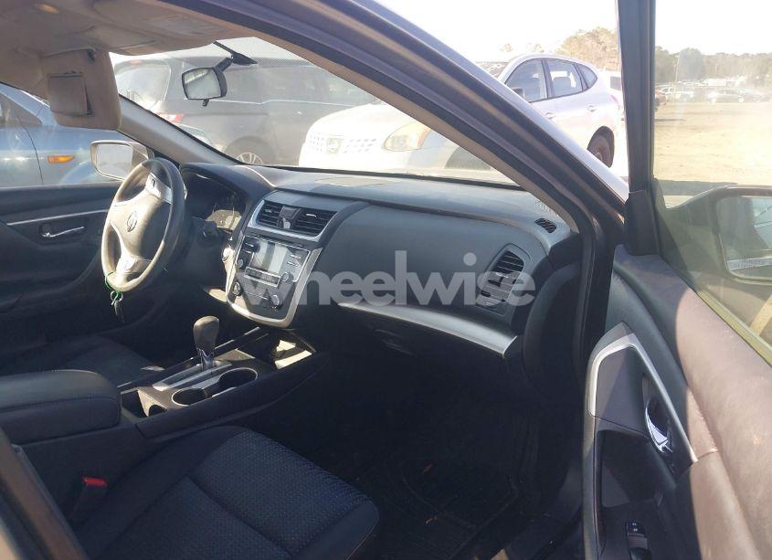 Photo 5 of 2016 Nissan Altima 2.5/2.5 S/2.5 SL/2.5 SR/2.5 SV (VIN 1N4AL3AP1GN328605)