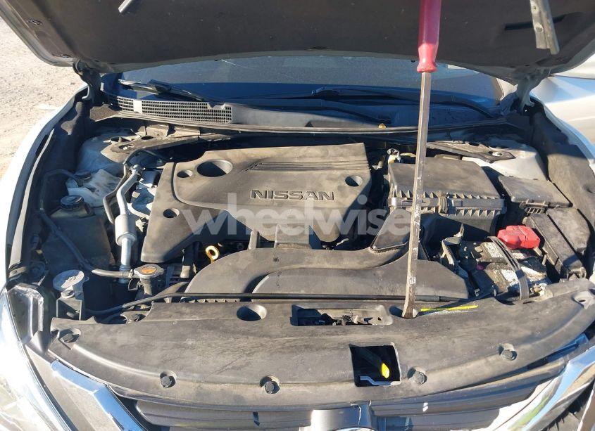 Photo 10 of 2016 Nissan Altima 2.5/2.5 S/2.5 SL/2.5 SR/2.5 SV (VIN 1N4AL3AP1GN351348)