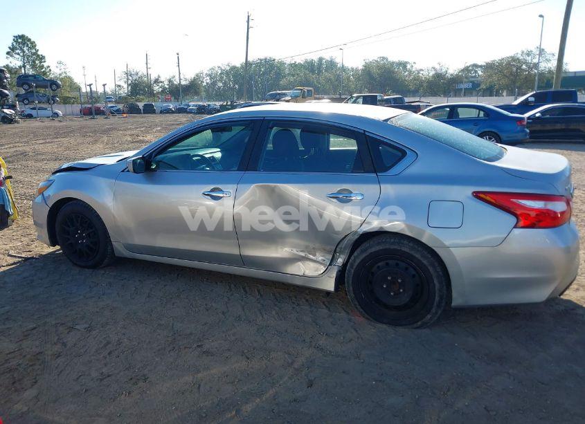 Photo 14 of 2016 Nissan Altima 2.5/2.5 S/2.5 SL/2.5 SR/2.5 SV (VIN 1N4AL3AP1GN351348)