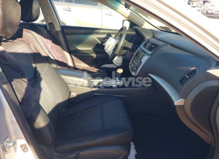 Photo 5 of 2016 Nissan Altima 2.5/2.5 S/2.5 SL/2.5 SR/2.5 SV (VIN 1N4AL3AP1GN351348)