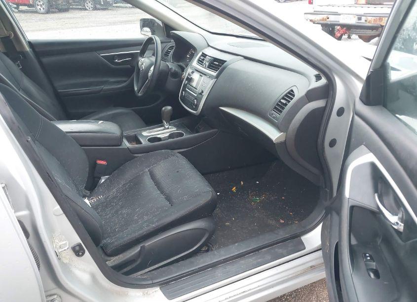 Photo 5 of 2016 Nissan Altima 2.5/2.5 S/2.5 SL/2.5 SR/2.5 SV (VIN 1N4AL3AP1GN368215)