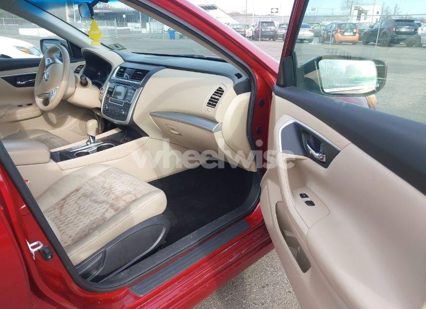 Photo 5 of 2017 Nissan Altima 2.5 S (VIN 1N4AL3AP1HC111035)