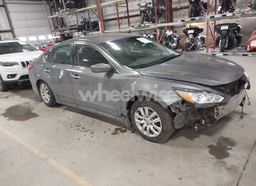 2017 Nissan Altima 2.5 S (VIN 1N4AL3AP1HC115943) main photo