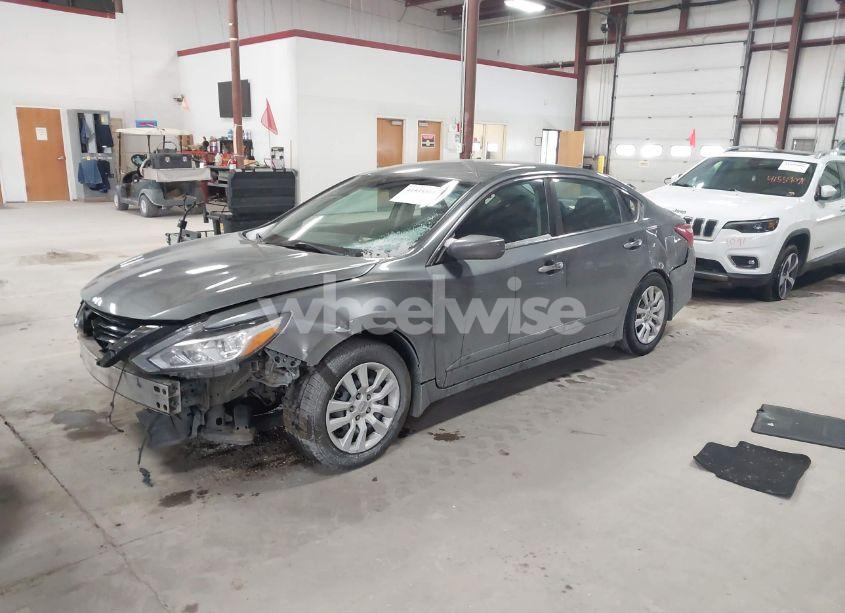 Photo 2 of 2017 Nissan Altima 2.5 S (VIN 1N4AL3AP1HC115943)