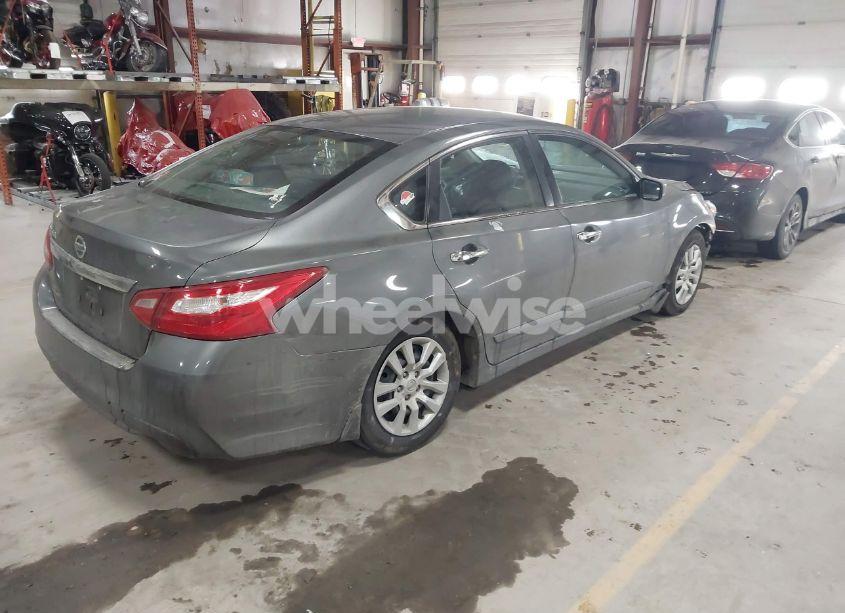 Photo 4 of 2017 Nissan Altima 2.5 S (VIN 1N4AL3AP1HC115943)