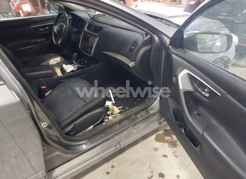 Photo 5 of 2017 Nissan Altima 2.5 S (VIN 1N4AL3AP1HC115943)