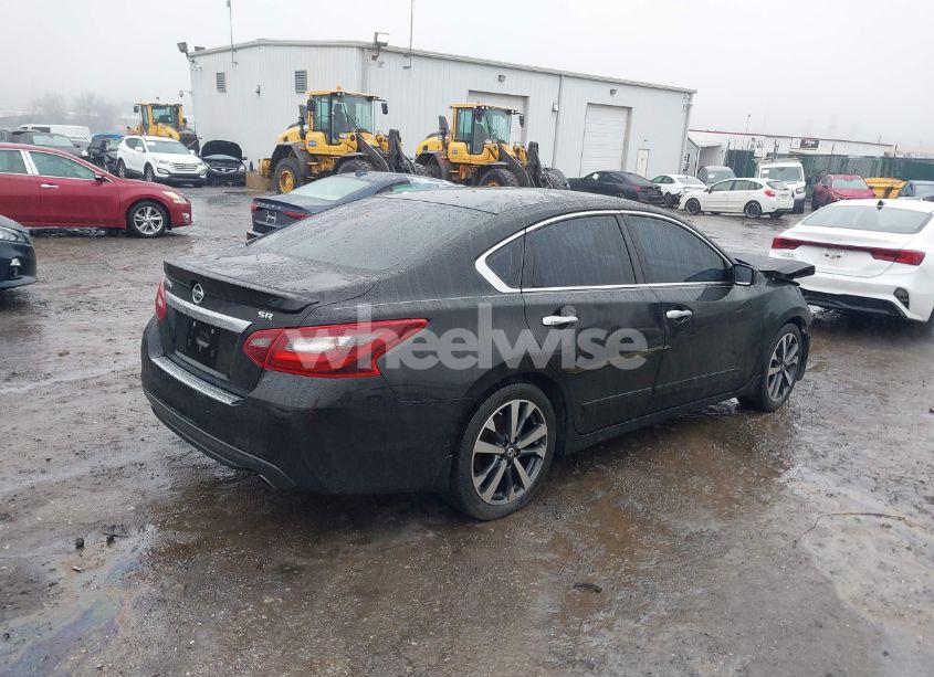 Photo 4 of 2017 Nissan Altima 2.5 SR (VIN 1N4AL3AP1HC120222)