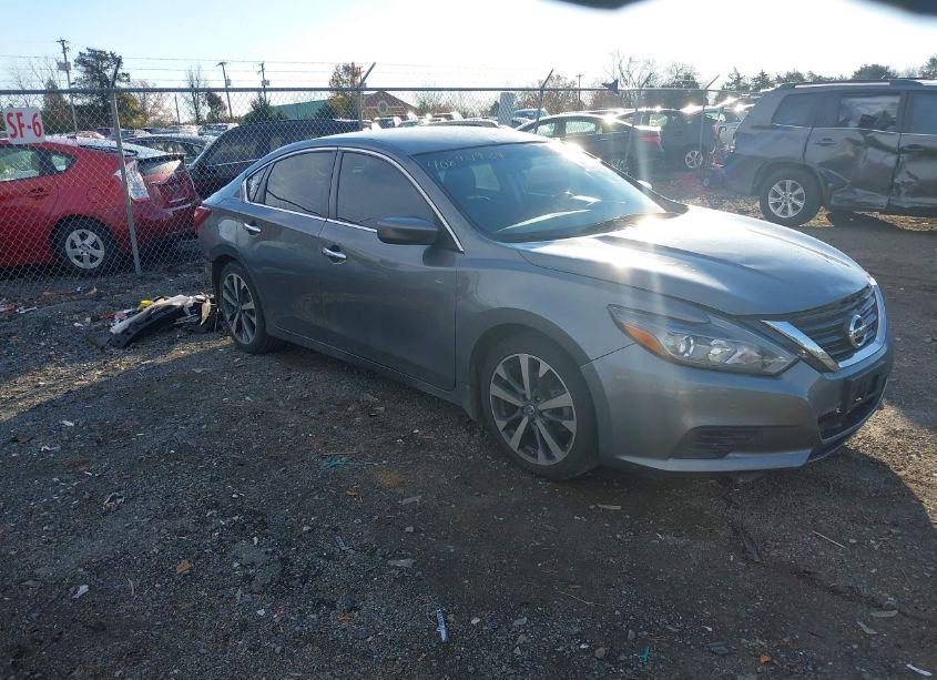 2017 Nissan Altima 2.5 SR (VIN 1N4AL3AP1HC122164) main photo