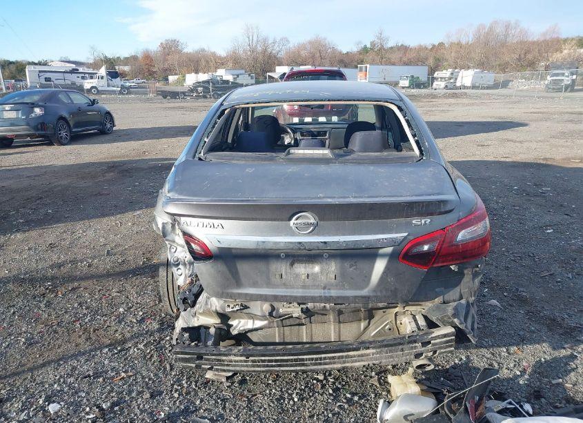 Photo 17 of 2017 Nissan Altima 2.5 SR (VIN 1N4AL3AP1HC122164)