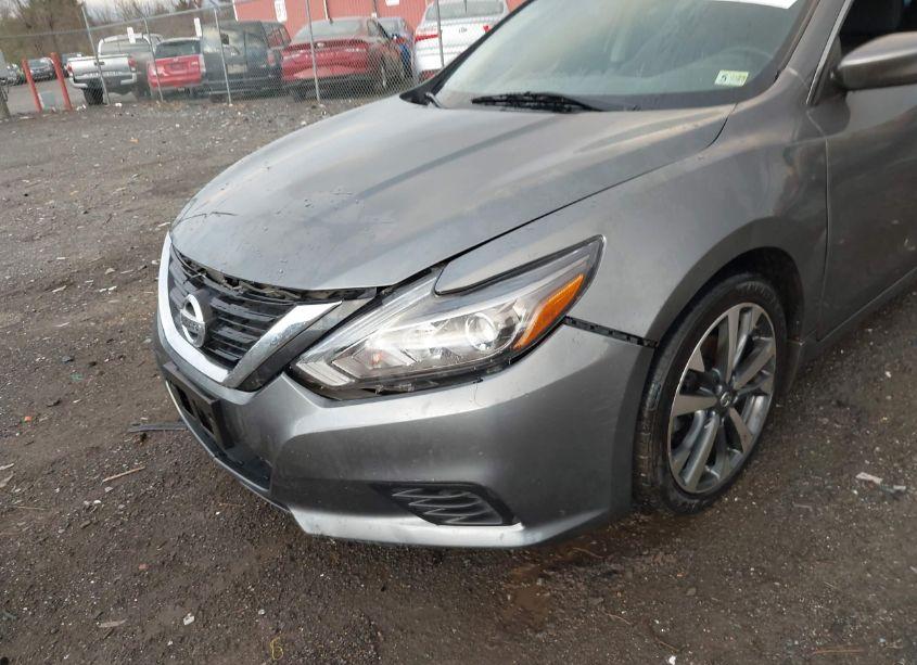 Photo 18 of 2017 Nissan Altima 2.5 SR (VIN 1N4AL3AP1HC122164)