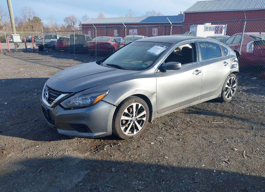 Photo 2 of 2017 Nissan Altima 2.5 SR (VIN 1N4AL3AP1HC122164)