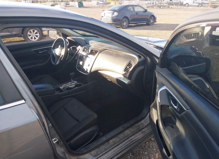 Photo 5 of 2017 Nissan Altima 2.5 SR (VIN 1N4AL3AP1HC122164)