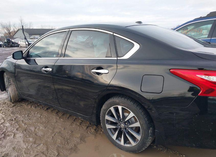 Photo 14 of 2017 Nissan Altima 2.5 SL (VIN 1N4AL3AP1HC122746)