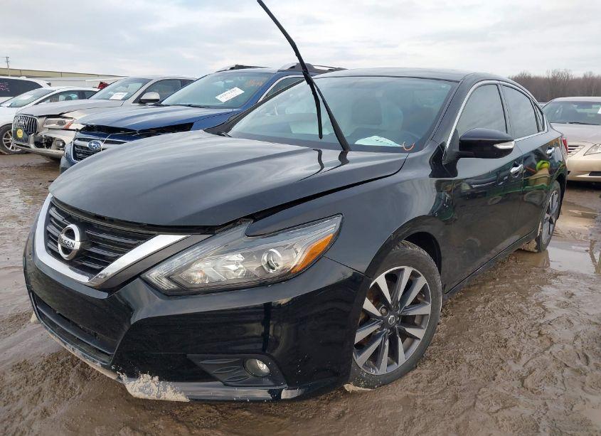 Photo 2 of 2017 Nissan Altima 2.5 SL (VIN 1N4AL3AP1HC122746)
