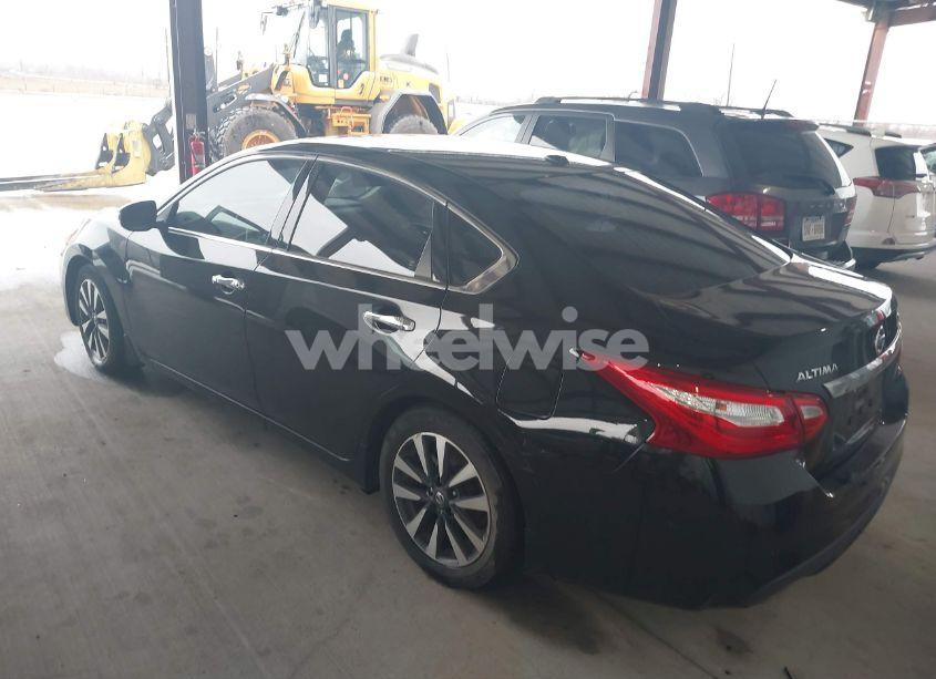 Photo 3 of 2017 Nissan Altima 2.5 SV (VIN 1N4AL3AP1HC129065)