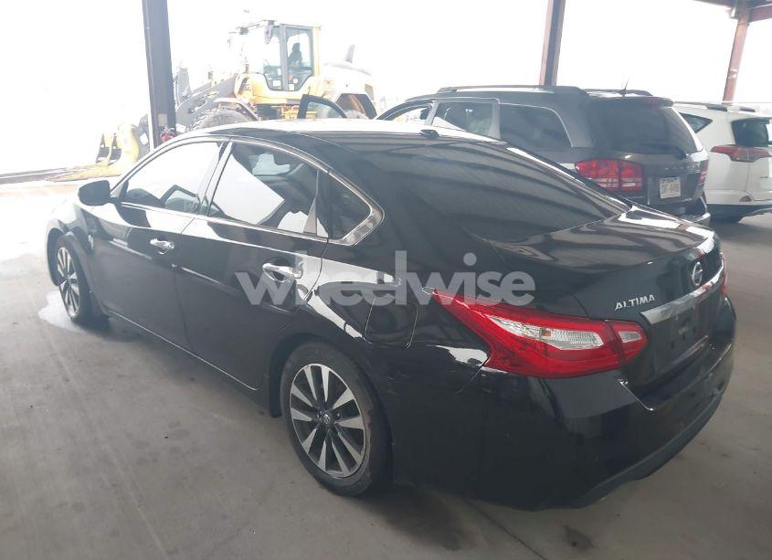 Photo 6 of 2017 Nissan Altima 2.5 SV (VIN 1N4AL3AP1HC129065)