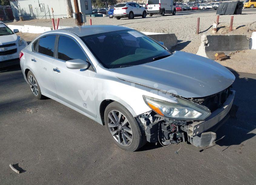 2017 Nissan Altima 2.5 SV (VIN 1N4AL3AP1HC153401) main photo