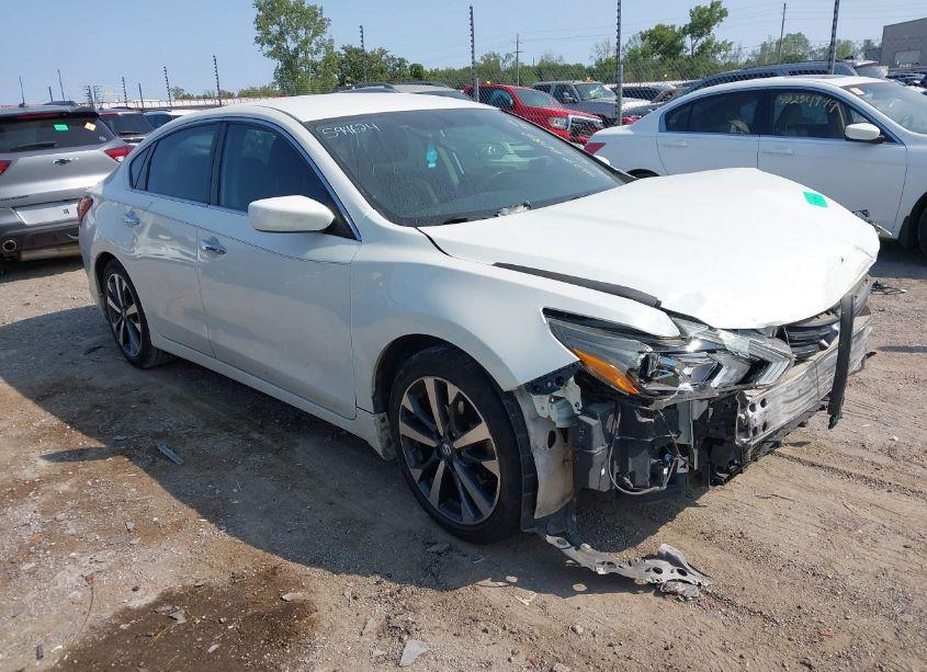2017 Nissan Altima 2.5 SR (VIN 1N4AL3AP1HC160249) main photo