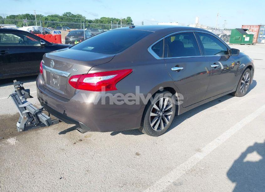 Photo 4 of 2017 Nissan Altima 2.5 SV (VIN 1N4AL3AP1HC170201)