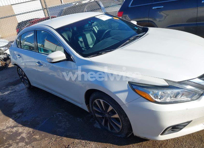 Photo 14 of 2017 Nissan Altima 2.5 SL (VIN 1N4AL3AP1HC171557)