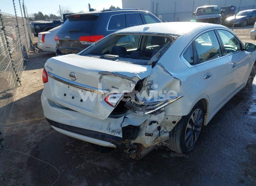 Photo 6 of 2017 Nissan Altima 2.5 SL (VIN 1N4AL3AP1HC171557)