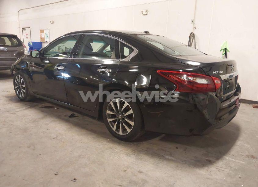 Photo 3 of 2017 Nissan Altima 2.5 SV (VIN 1N4AL3AP1HC173891)