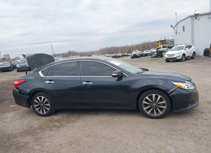 Photo 13 of 2017 Nissan Altima 2.5 SL (VIN 1N4AL3AP1HC184972)