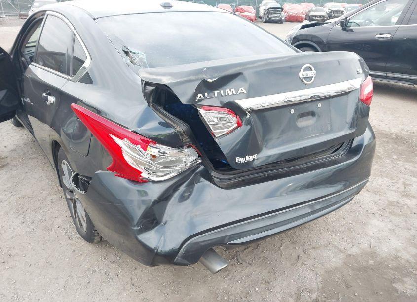 Photo 6 of 2017 Nissan Altima 2.5 SL (VIN 1N4AL3AP1HC184972)