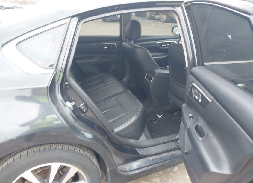 Photo 8 of 2017 Nissan Altima 2.5 SL (VIN 1N4AL3AP1HC184972)