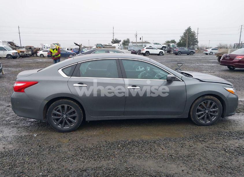 Photo 13 of 2017 Nissan Altima 2.5 SV (VIN 1N4AL3AP1HC187161)