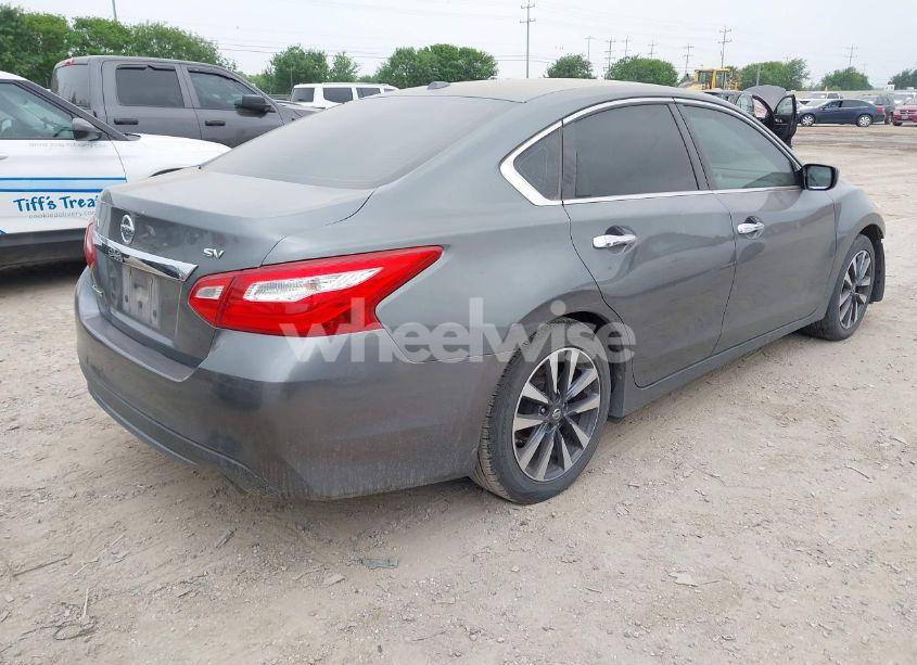 Photo 4 of 2017 Nissan Altima 2.5 SV (VIN 1N4AL3AP1HC190366)