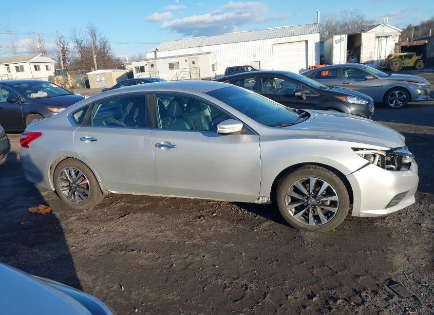 Photo 13 of 2017 Nissan Altima 2.5 SL (VIN 1N4AL3AP1HC192747)