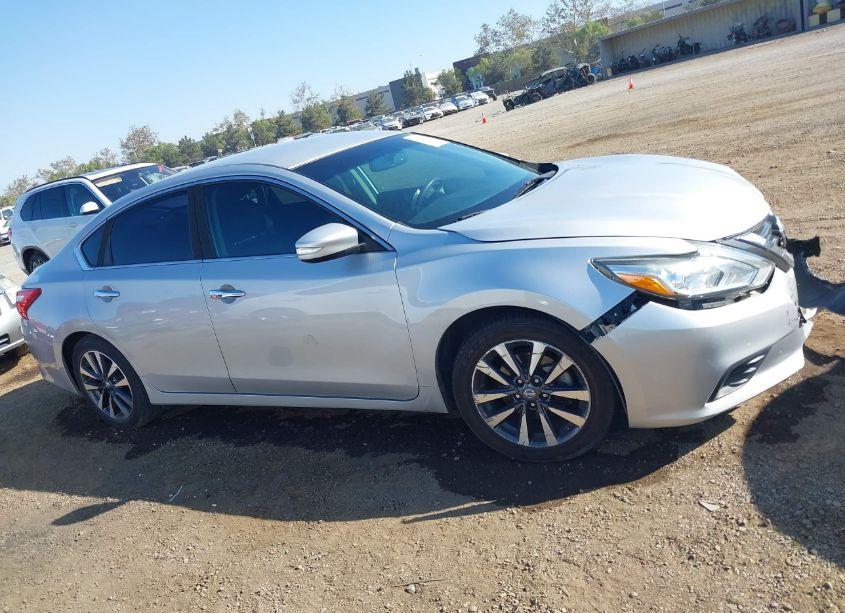 Photo 13 of 2017 Nissan Altima 2.5 SL (VIN 1N4AL3AP1HC200751)