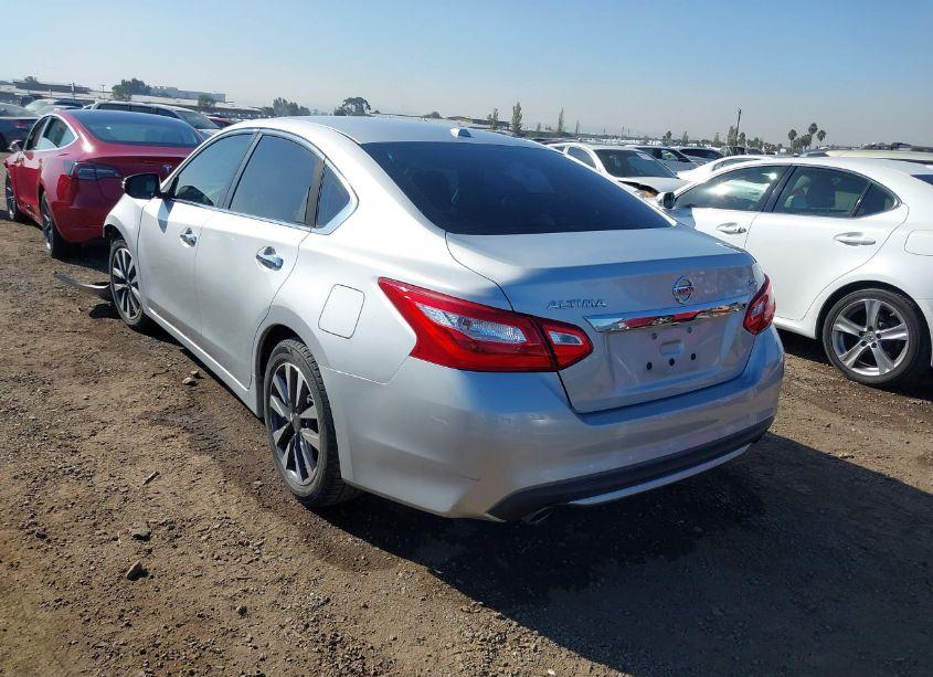 Photo 3 of 2017 Nissan Altima 2.5 SL (VIN 1N4AL3AP1HC200751)