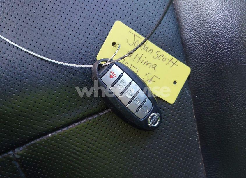 Photo 11 of 2017 Nissan Altima 2.5 SL (VIN 1N4AL3AP1HC202936)