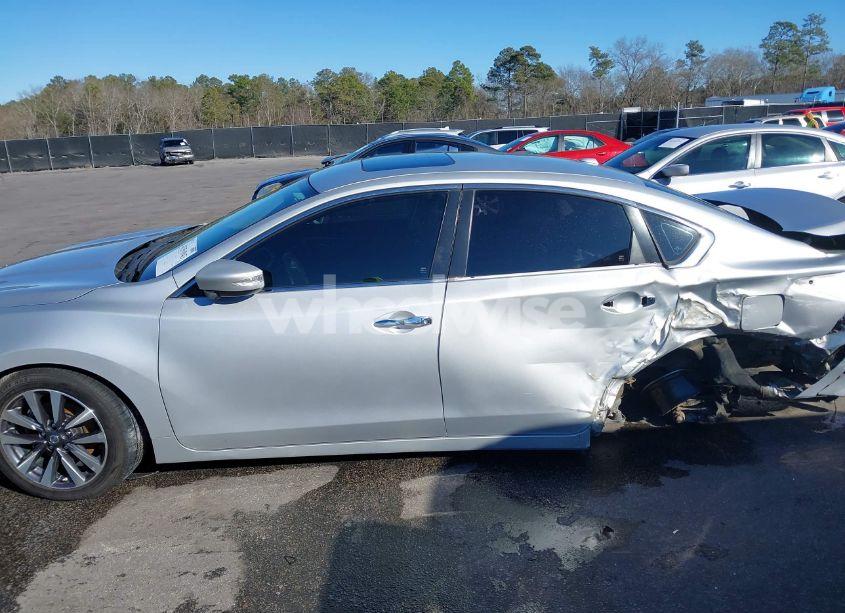 Photo 15 of 2017 Nissan Altima 2.5 SL (VIN 1N4AL3AP1HC202936)