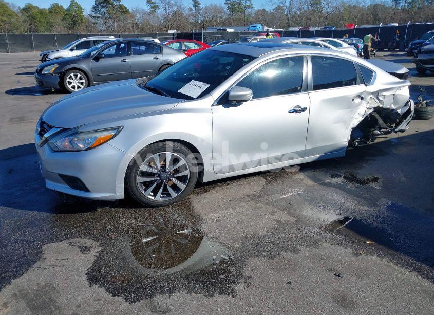 Photo 2 of 2017 Nissan Altima 2.5 SL (VIN 1N4AL3AP1HC202936)