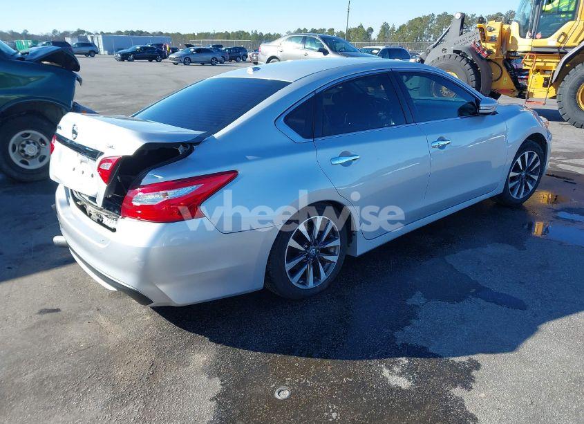 Photo 4 of 2017 Nissan Altima 2.5 SL (VIN 1N4AL3AP1HC202936)
