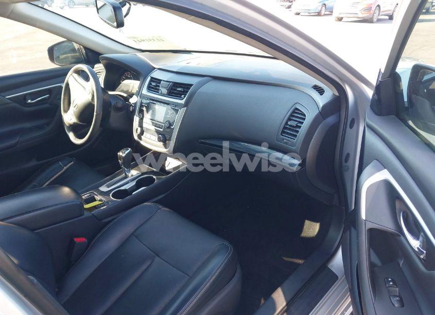 Photo 5 of 2017 Nissan Altima 2.5 SL (VIN 1N4AL3AP1HC202936)