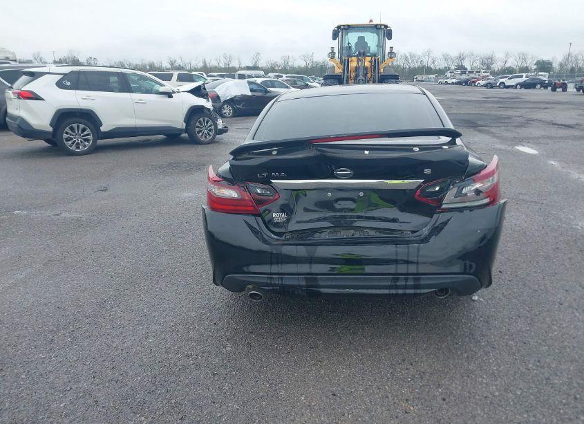 Photo 15 of 2017 Nissan Altima 2.5 SR (VIN 1N4AL3AP1HC205934)