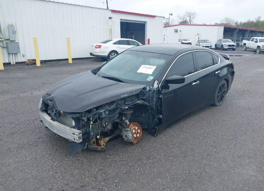 Photo 2 of 2017 Nissan Altima 2.5 SR (VIN 1N4AL3AP1HC205934)